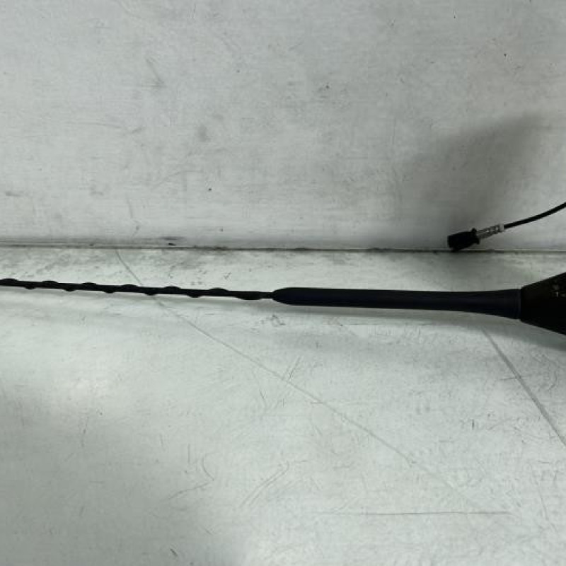 Antenne VOLKSWAGEN POLO 4 Photo n°1