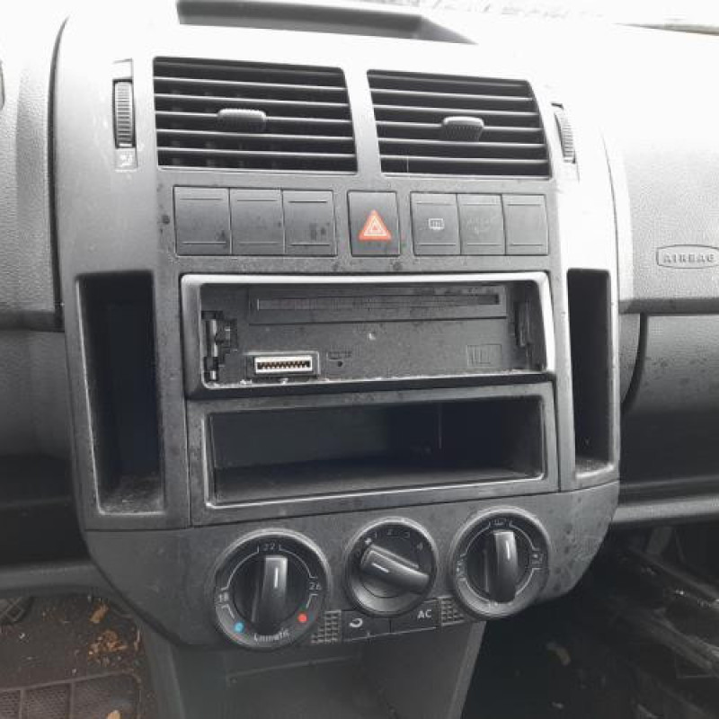 Antenne VOLKSWAGEN POLO 4 Photo n°5