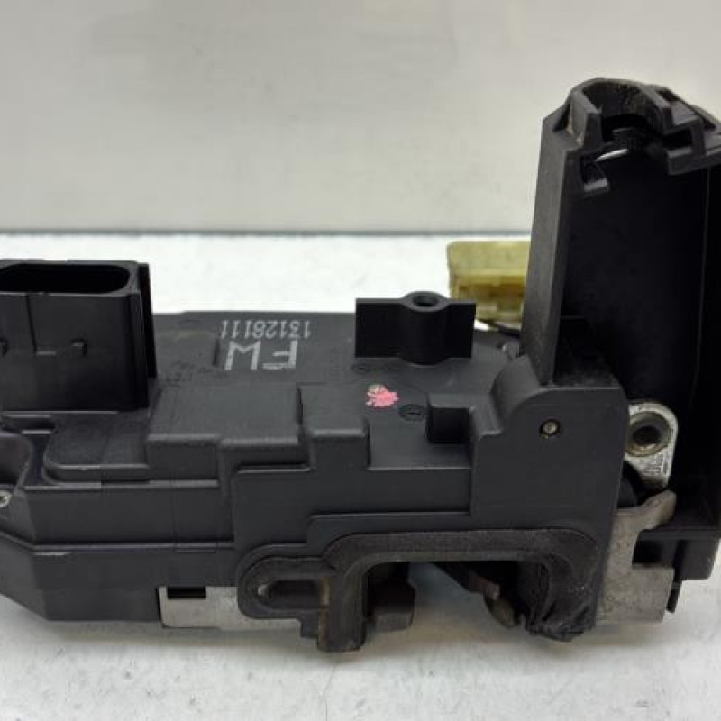 Serrure avant gauche OPEL ASTRA H Photo n°4