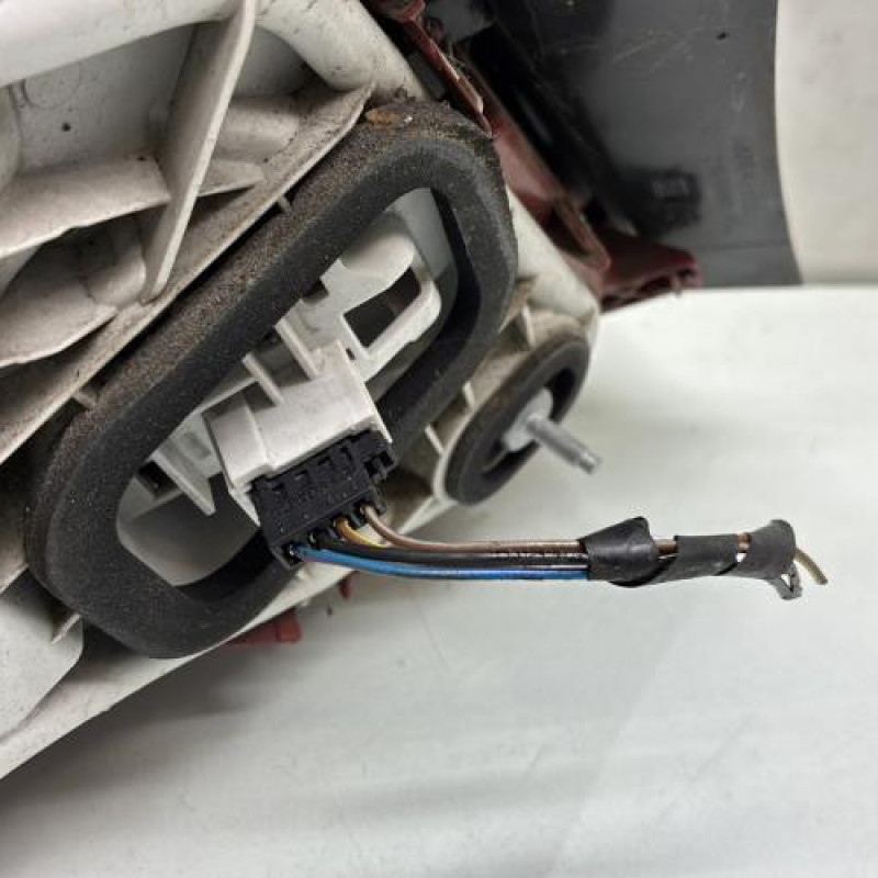 Feu arriere principal droit (feux) OPEL MERIVA B Photo n°4