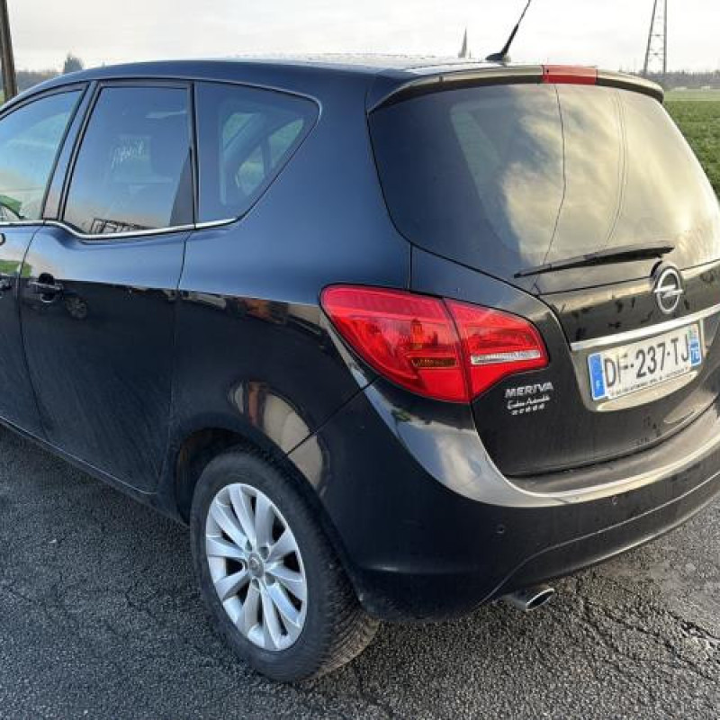 Feu arriere principal droit (feux) OPEL MERIVA B Photo n°8