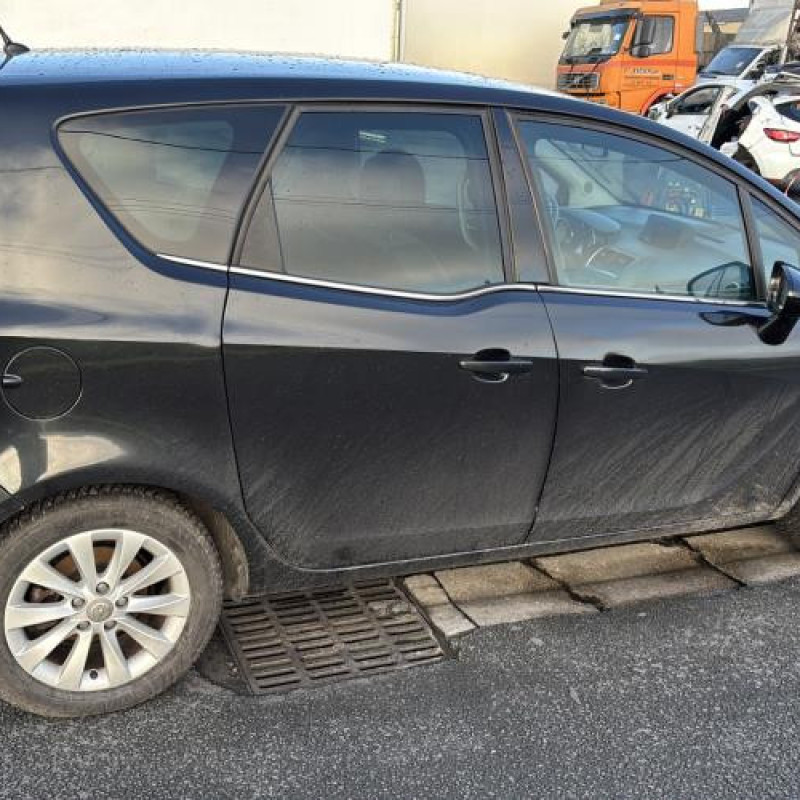 Feu arriere principal droit (feux) OPEL MERIVA B Photo n°10