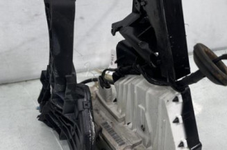 Serrure avant droit MERCEDES CLASSE A 169