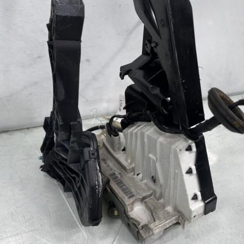 Serrure avant droit MERCEDES CLASSE A 169 Photo n°3