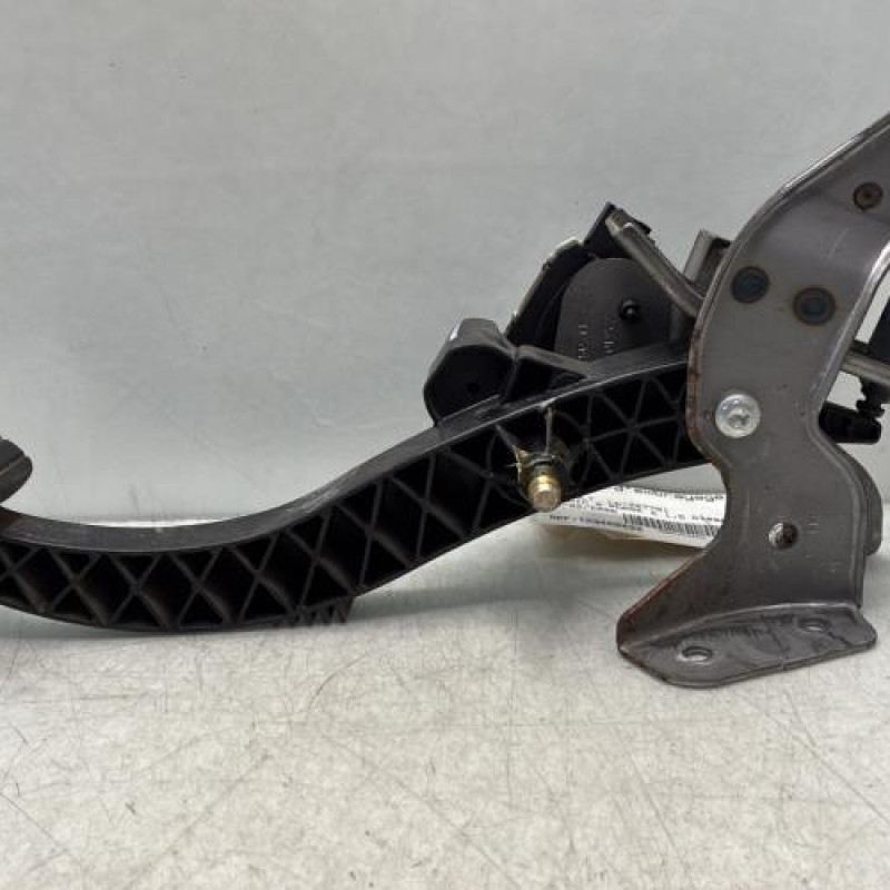 Pedale d'embrayage RENAULT SCENIC 2 Photo n°1