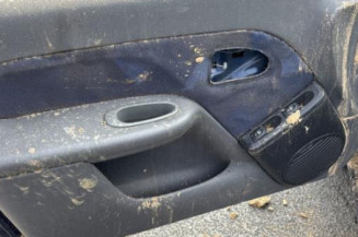 Serrure avant droit RENAULT CLIO 2