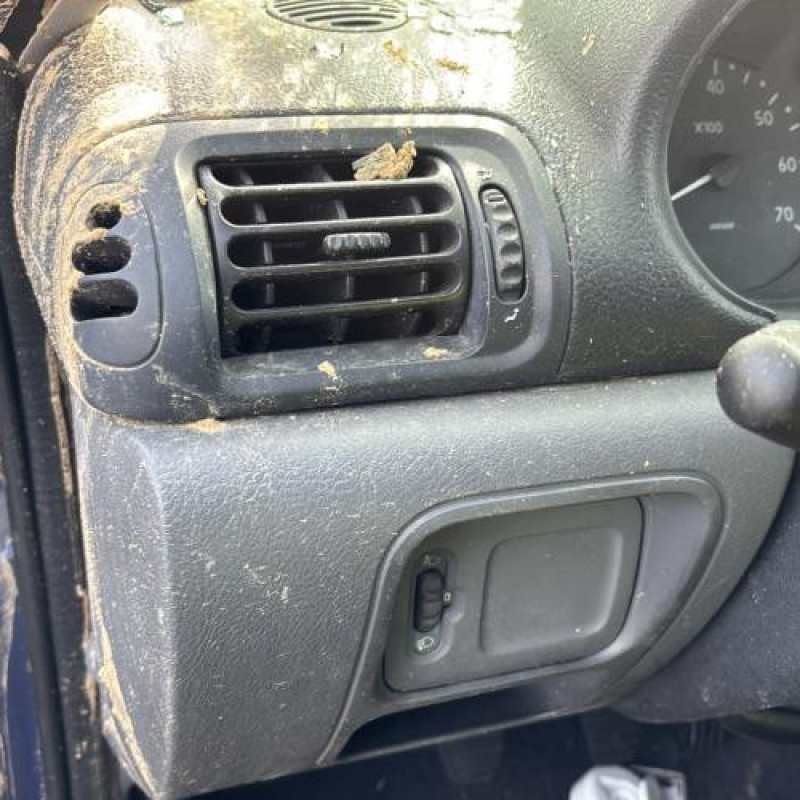 Serrure avant droit RENAULT CLIO 2 Photo n°20