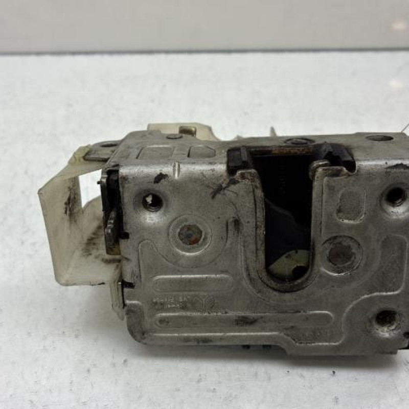 Serrure arriere gauche RENAULT CLIO 2 Photo n°4