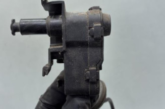 Actionneur verrou trappe d'essence VOLKSWAGEN POLO 5