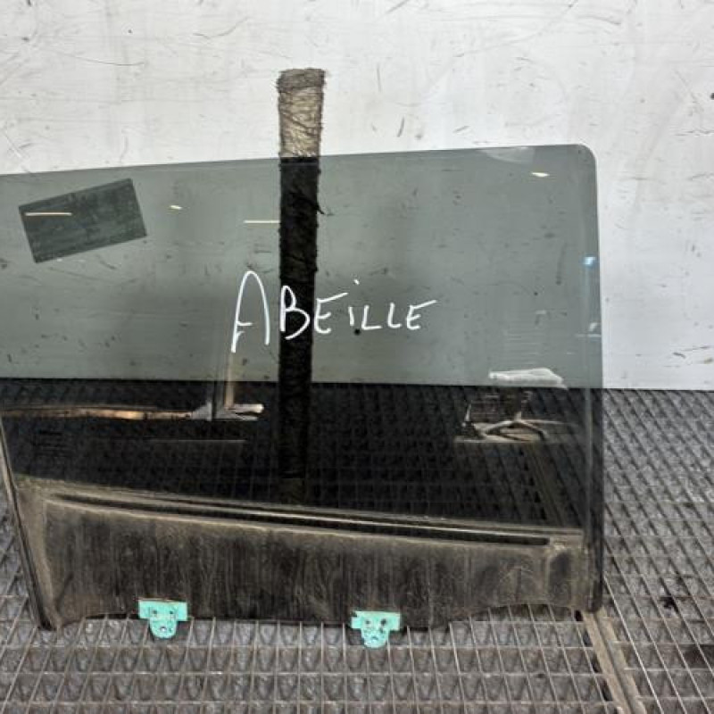 Vitre arriere droit NISSAN JUKE 1 Photo n°1