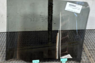 Vitre arriere droit NISSAN JUKE 1