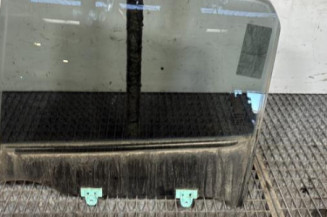 Vitre arriere gauche NISSAN JUKE 1 Photo n°1