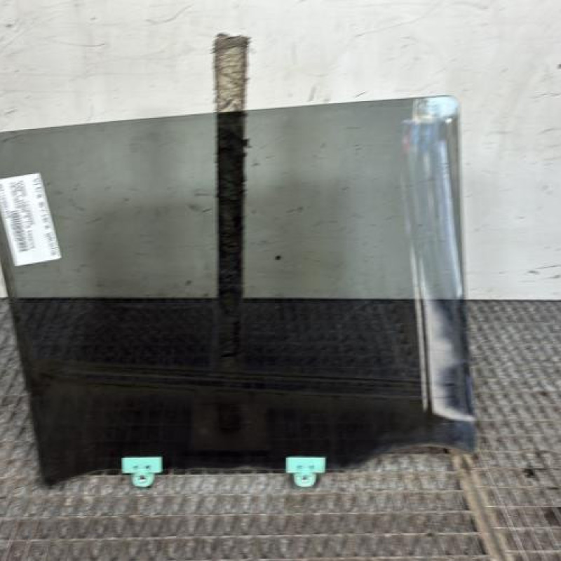 Vitre arriere gauche NISSAN JUKE 1 Photo n°4