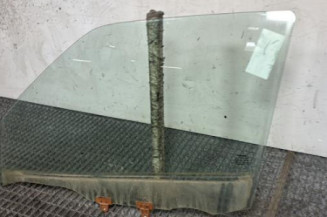 Vitre avant gauche NISSAN JUKE 1