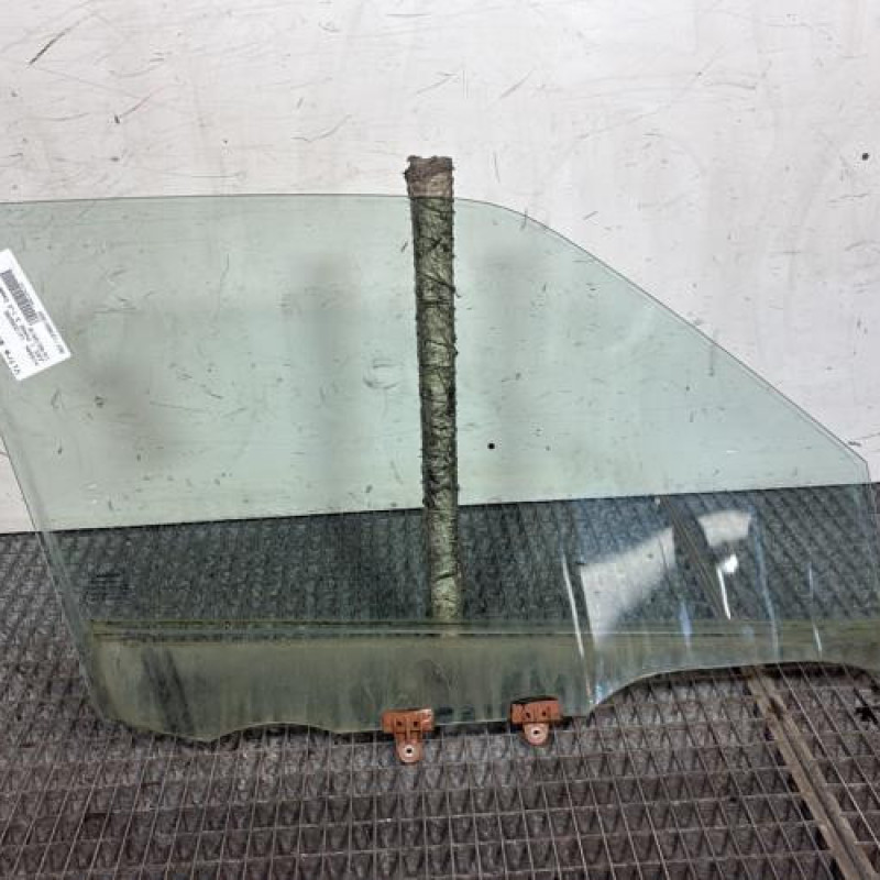 Vitre avant gauche NISSAN JUKE 1 Photo n°4