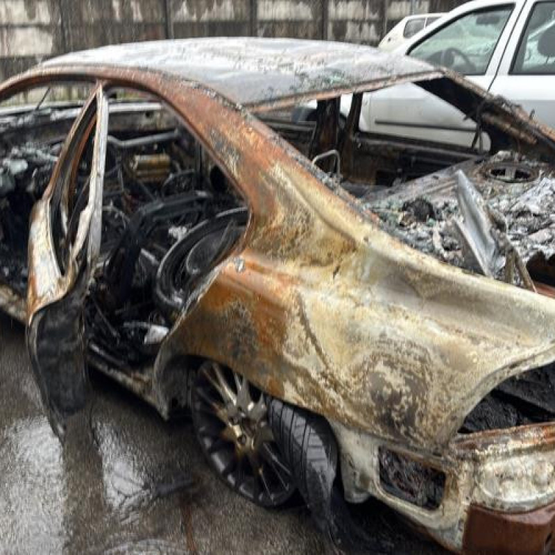 Vase de lave glace VOLVO S 60 1 Photo n°7