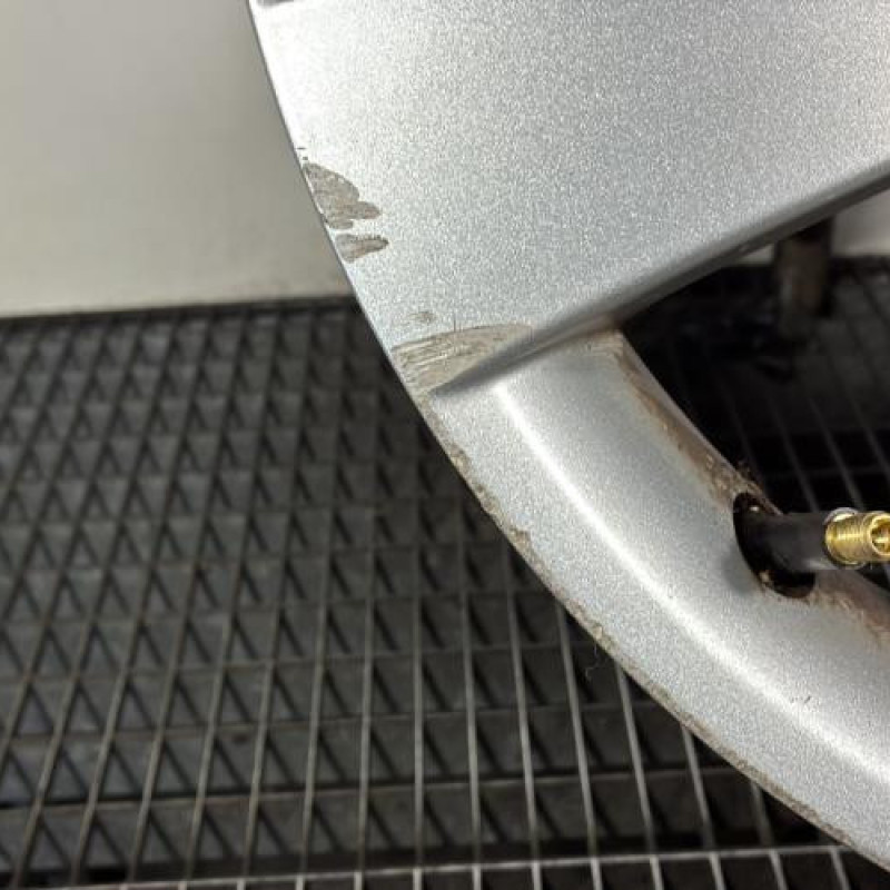 Jante PEUGEOT 308 1 SW Photo n°3