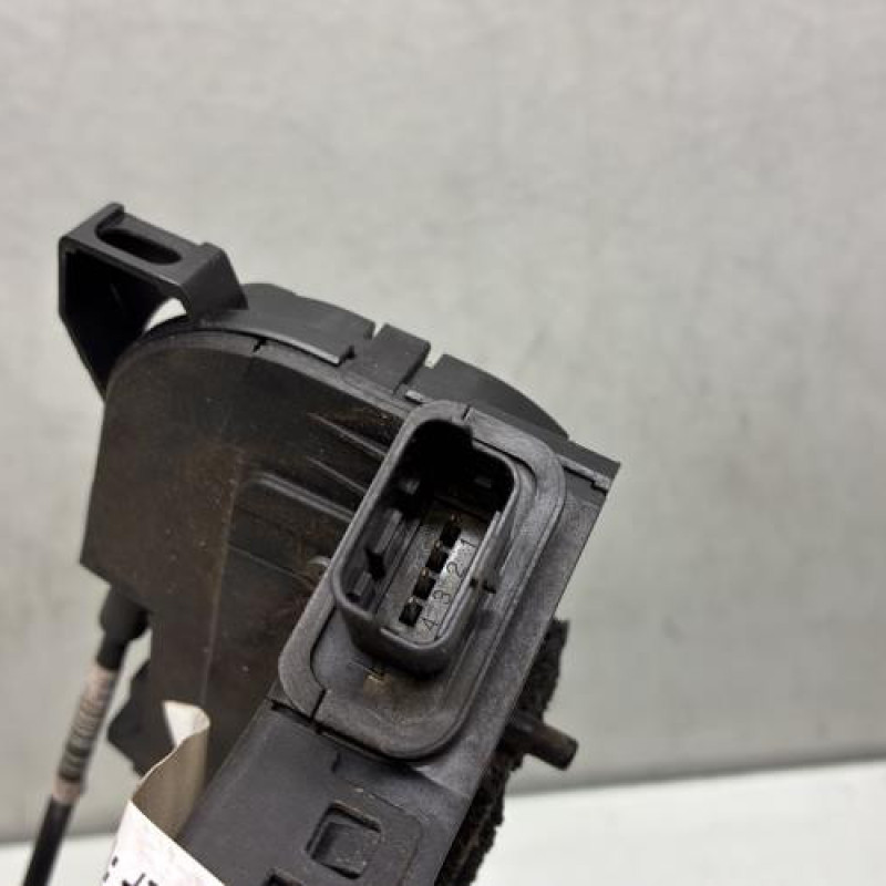 Serrure arriere gauche RENAULT CLIO 4 Photo n°6