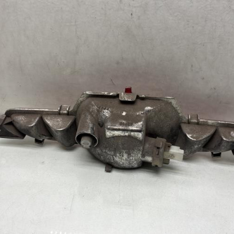 Anti brouillard arriere PEUGEOT 208 1 Photo n°2