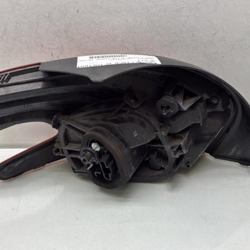 Feu arriere principal droit (feux) PEUGEOT 208 1 Photo n°2