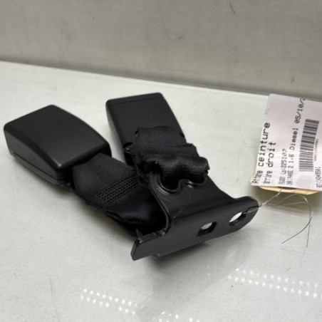 Attache ceinture arriere droit PEUGEOT 208 1