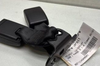 Attache ceinture arriere droit PEUGEOT 208 1