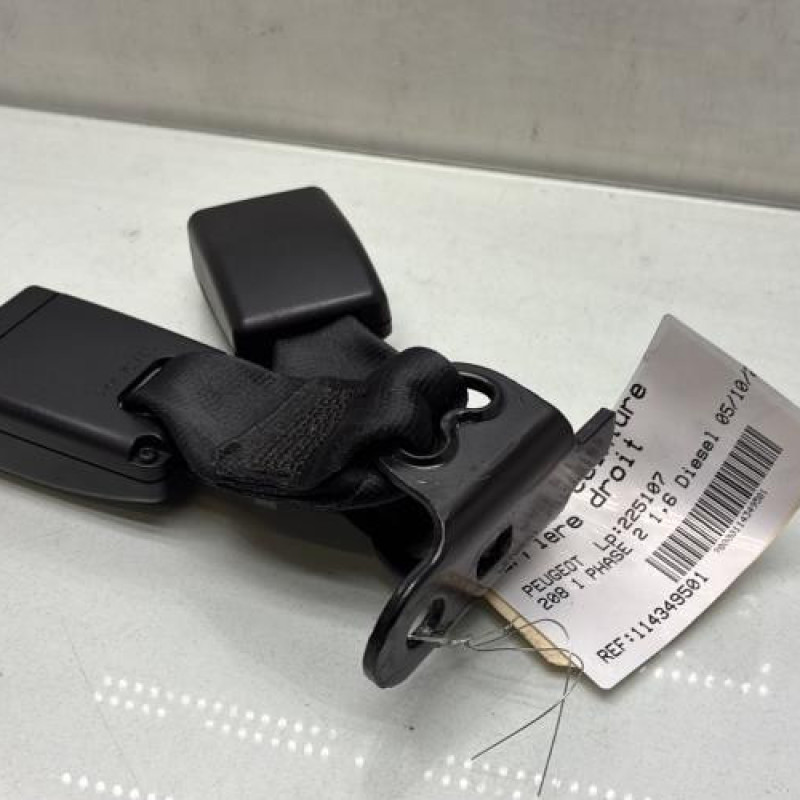 Attache ceinture arriere droit PEUGEOT 208 1 Photo n°3
