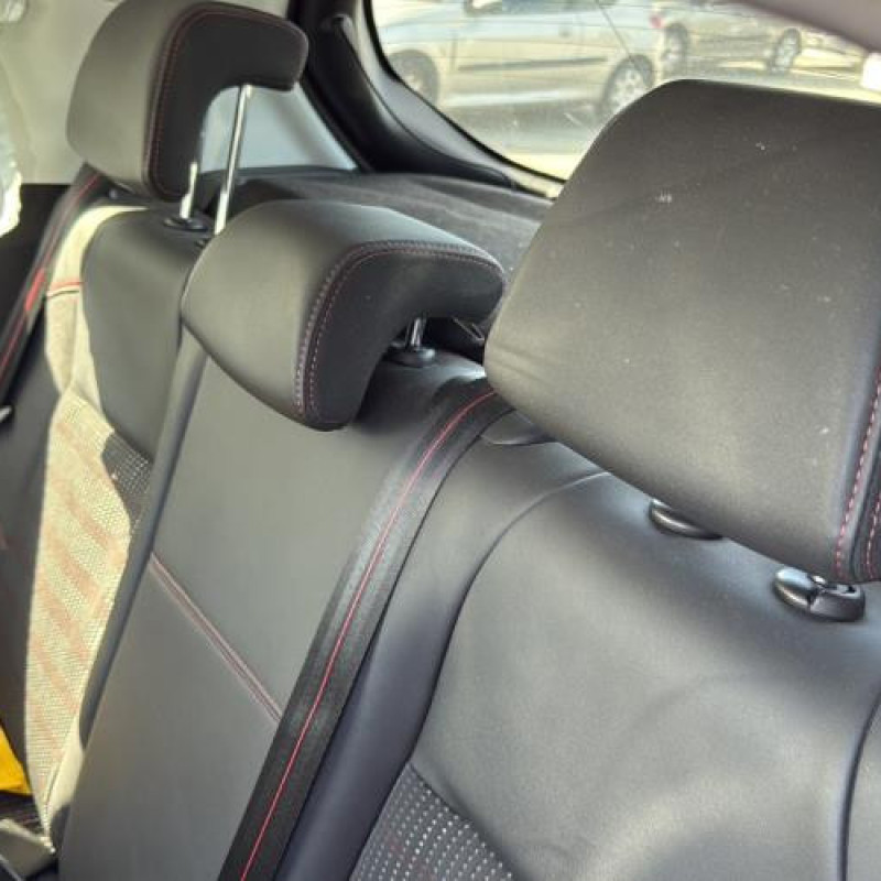 Attache ceinture arriere droit PEUGEOT 208 1 Photo n°16