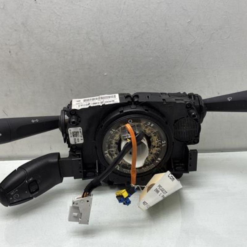 Com (Bloc Contacteur Tournant+Commodo Essuie Glace+Commodo Phare) PEUGEOT 208 1 Photo n°1