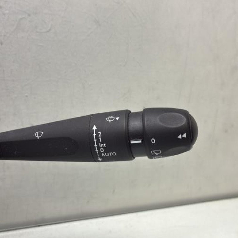 Com (Bloc Contacteur Tournant+Commodo Essuie Glace+Commodo Phare) PEUGEOT 208 1 Photo n°4