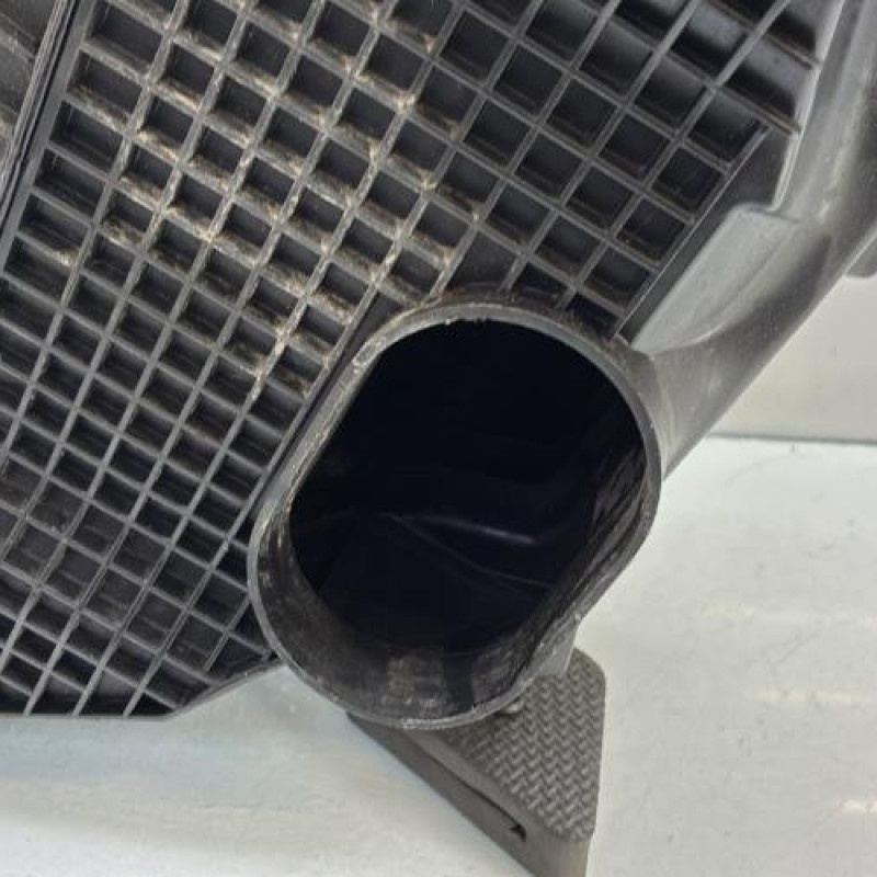 Boitier filtre a air RENAULT CLIO 4 Photo n°2