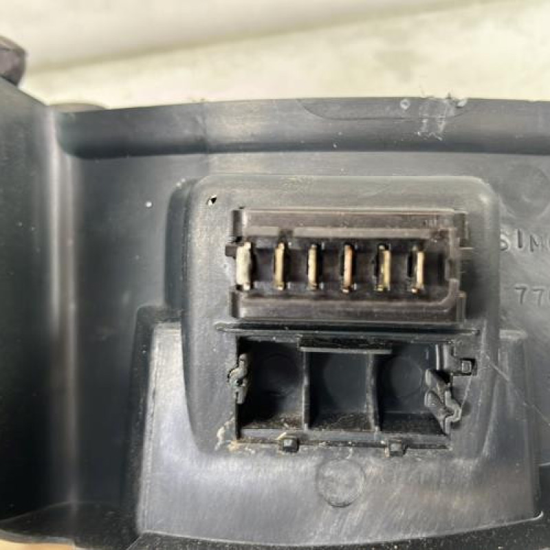 Interrupteur de leve vitre avant droit RENAULT KANGOO 1 Photo n°3