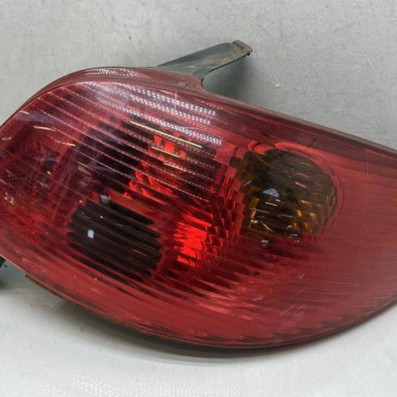 Feu arriere principal droit (feux) PEUGEOT 206 Photo n°1