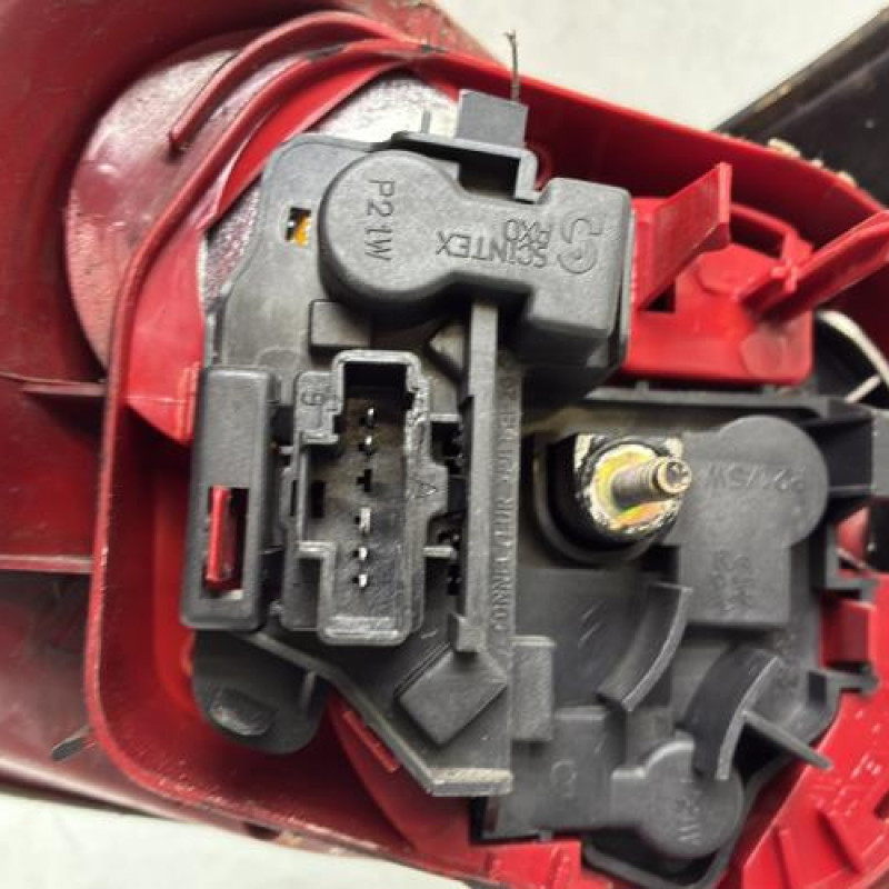 Feu arriere principal droit (feux) PEUGEOT 206 Photo n°3