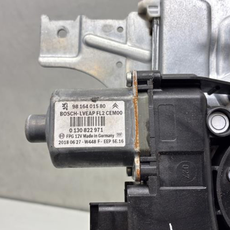 Leve vitre electrique arriere gauche PEUGEOT 208 1 Photo n°4