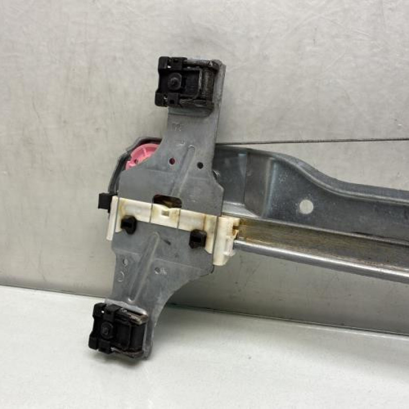 Leve vitre electrique avant droit PEUGEOT 208 1 Photo n°2