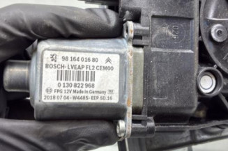 Leve vitre electrique avant droit PEUGEOT 208 1
