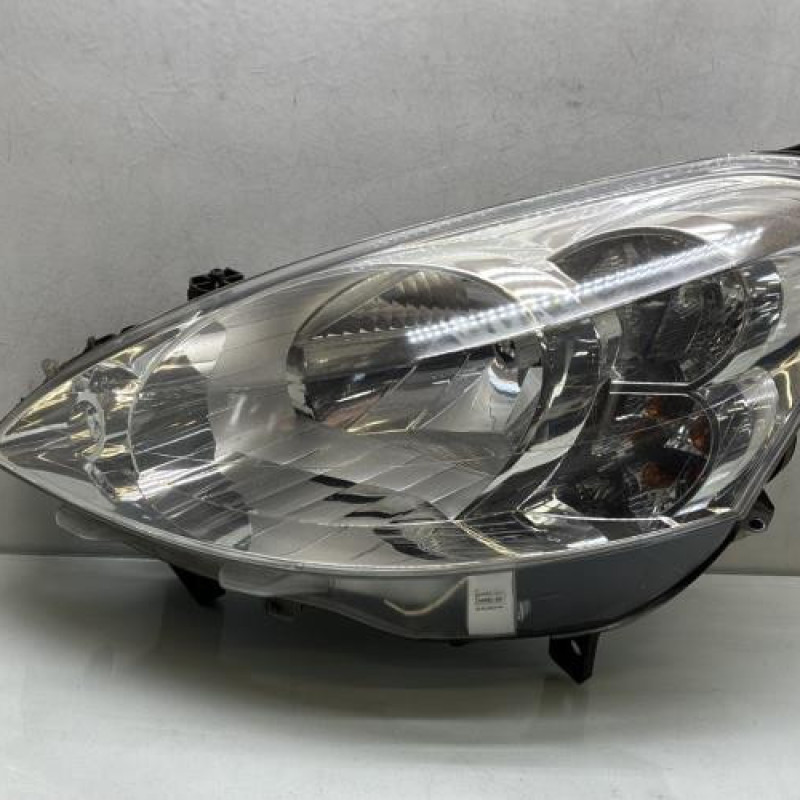 Optique avant principal gauche (feux)(phare) PEUGEOT PARTNER 2 Photo n°1