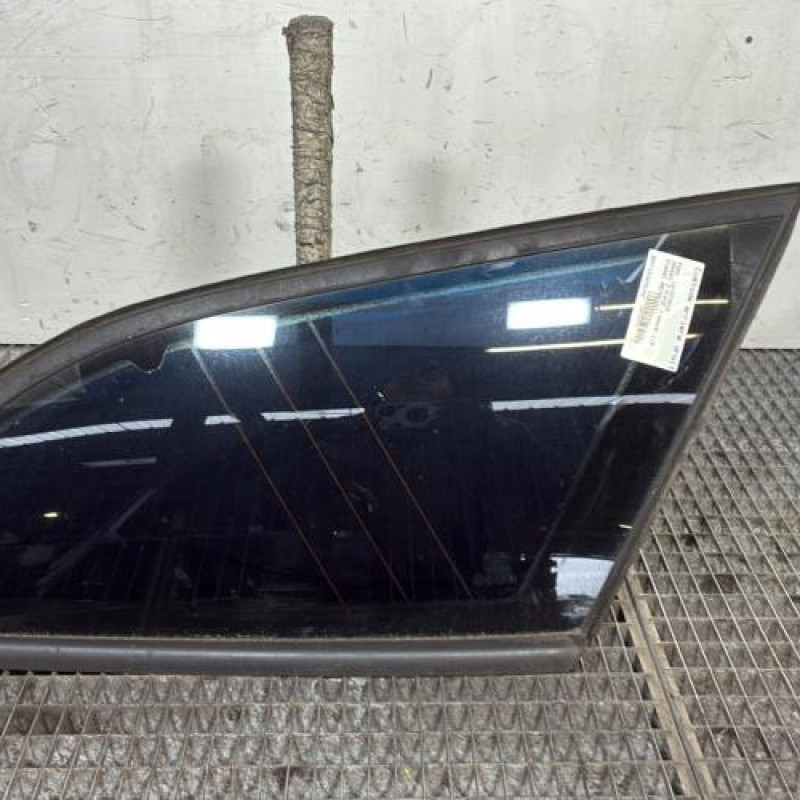 Custode arriere droit FORD MONDEO 3 Photo n°1