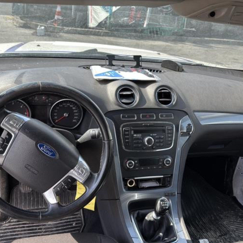 Custode arriere droit FORD MONDEO 3 Photo n°16