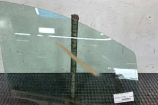 Vitre avant droit PEUGEOT 207 Photo n°1