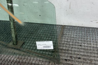 Vitre avant droit PEUGEOT 207