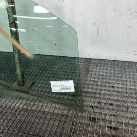 Vitre avant droit PEUGEOT 207