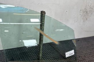 Vitre avant droit PEUGEOT 207