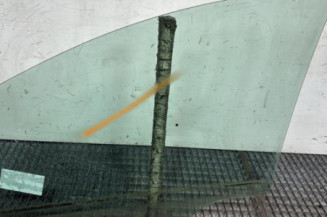 Vitre avant droit PEUGEOT 207