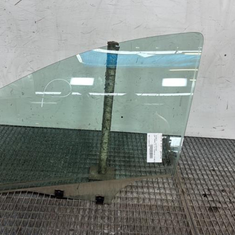 Vitre avant gauche PEUGEOT 207 Photo n°1