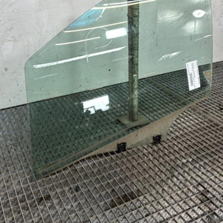 Vitre avant gauche PEUGEOT 207