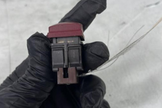 Bouton de warning PEUGEOT 207