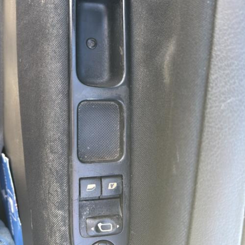 Ceinture arriere gauche PEUGEOT 207 Photo n°16