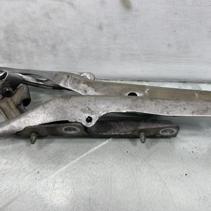 Charniere de capot PEUGEOT 207 Photo n°2